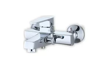 China Contemporary Bathtub Bathroom Sink Faucets Chrome Polished , Wall Mounted Type supplier