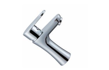 Chrome Polished Single Hole Bathroom Sink Faucet / One Handle Ceramic Mixer Taps supplier